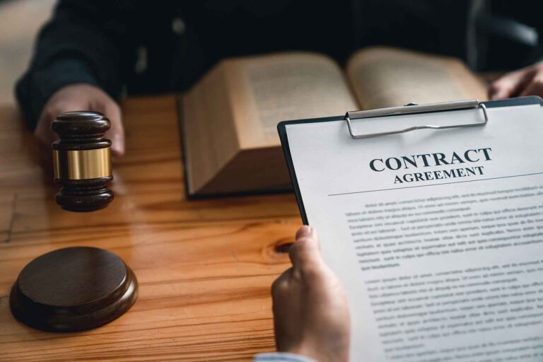 abogado contratación estatal Manizales